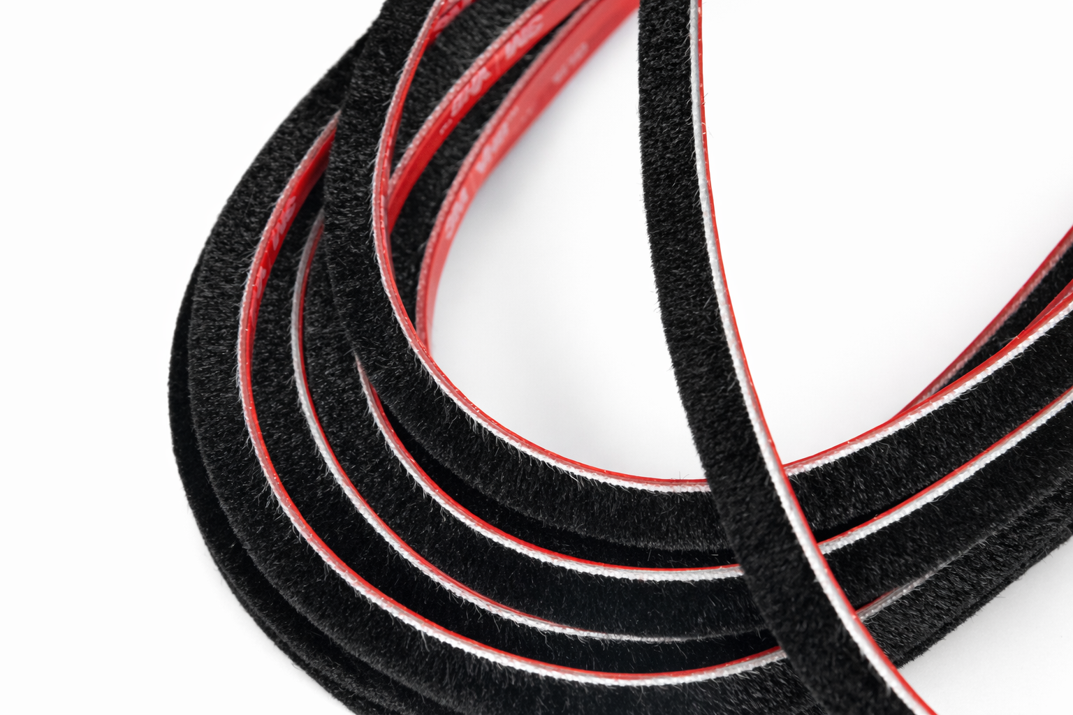 Veda Fresta Auto Adesivo – 7x8mm – Preto