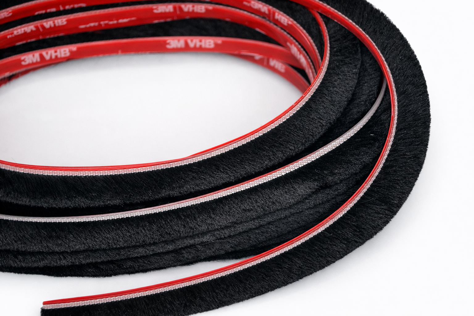 Veda Fresta Auto Adesivo – 7x12mm – Preto