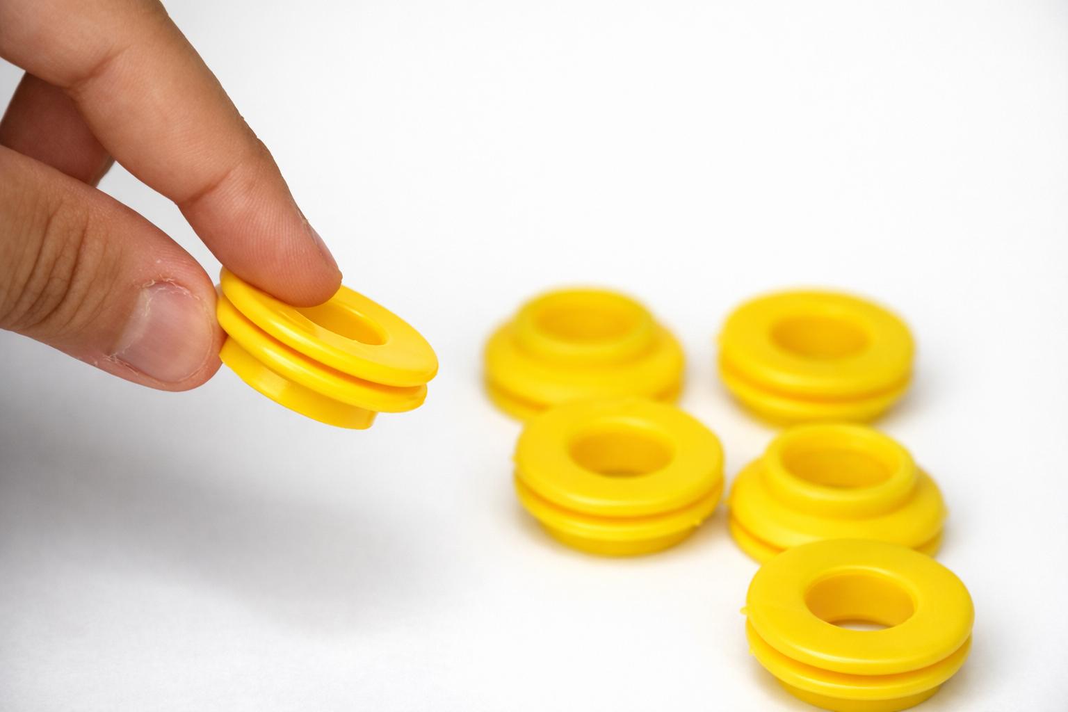 Ilhós Pratik – Amarelo – 6 conjuntos